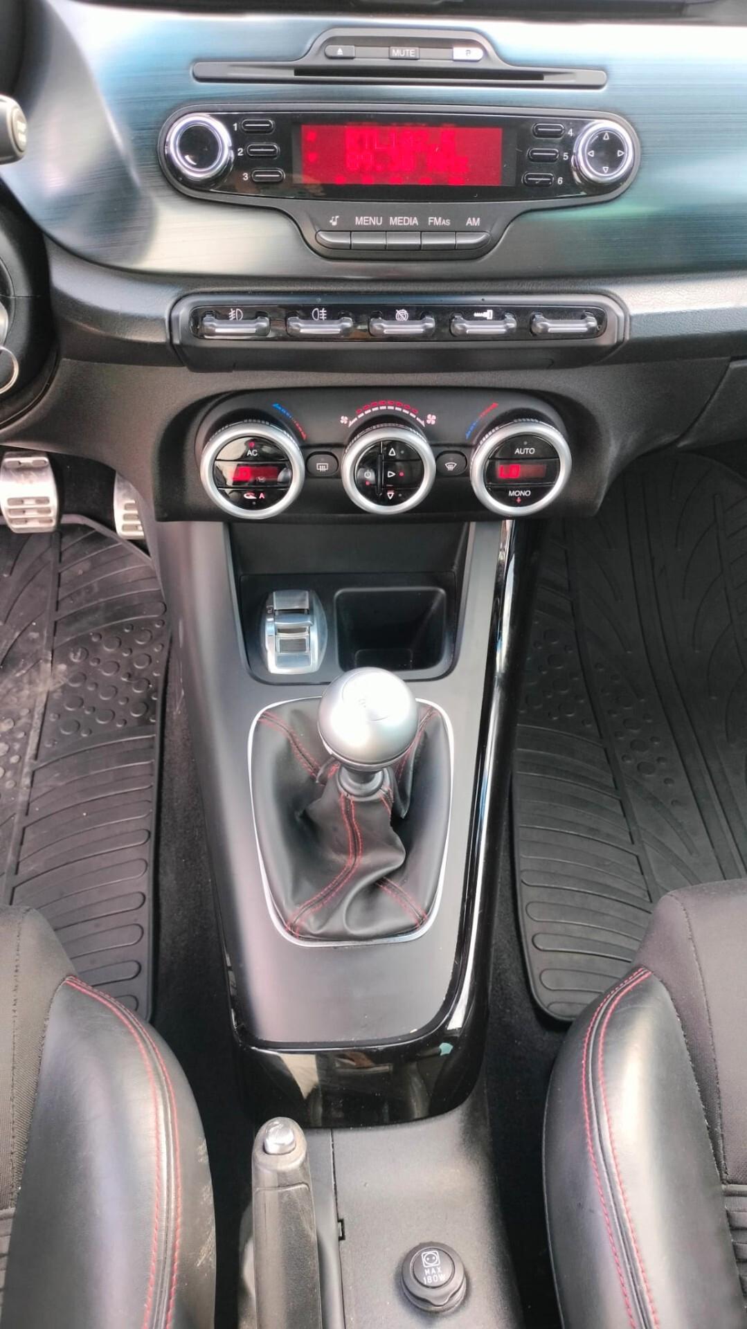Alfa Romeo Giulietta 2.0 JTDm-2 140 CV Exclusive