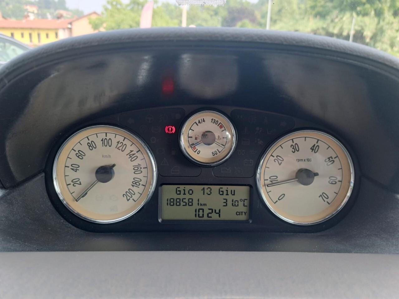 Lancia Ypsilon 1.3 Multijet / 69CV / OK NEOPATENTATI