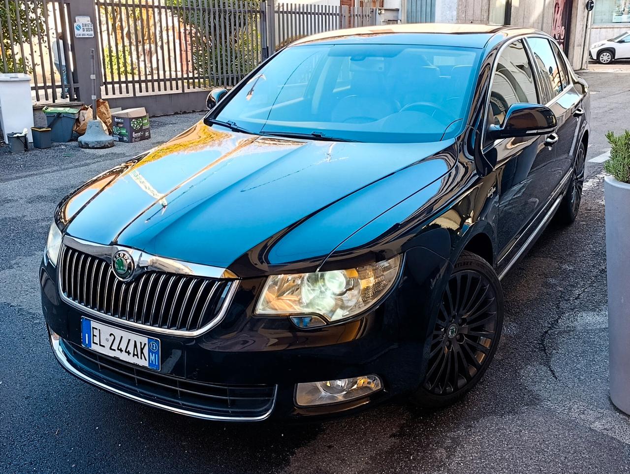 Skoda Superb 2.0 TDI CR 170CV DSG Laurin&Klement