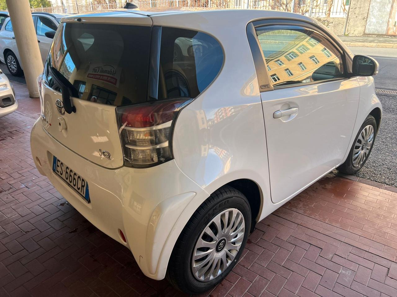 Toyota iQ 1.0 CVT Trend