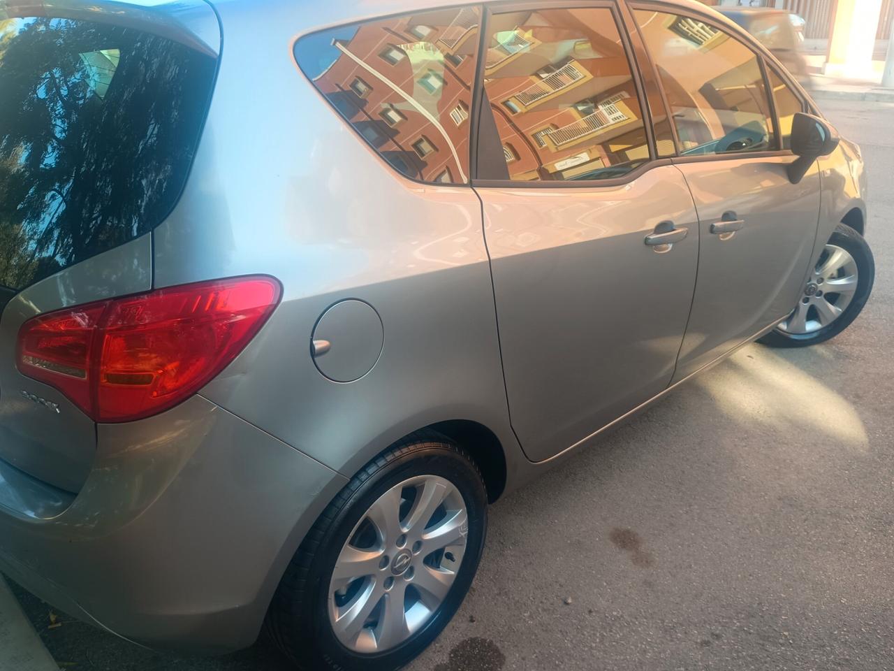 Opel Meriva 1.3 CDTI 95CV ecoFLEX Cosmo