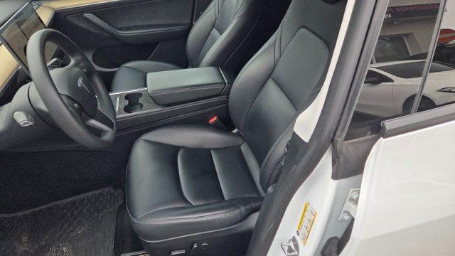 TESLA Model Y RWD PERMUTE UNICOPROPR. OK NEOPAT. GANCIO TRAINO