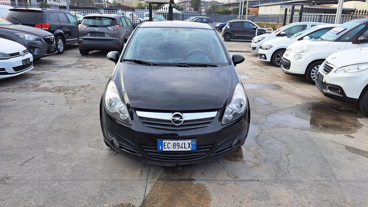 Opel Corsa 1.2 5 porte Club