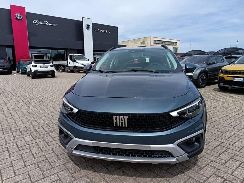FIAT Tipo 1.5 Hybrid DCT SW Cross
