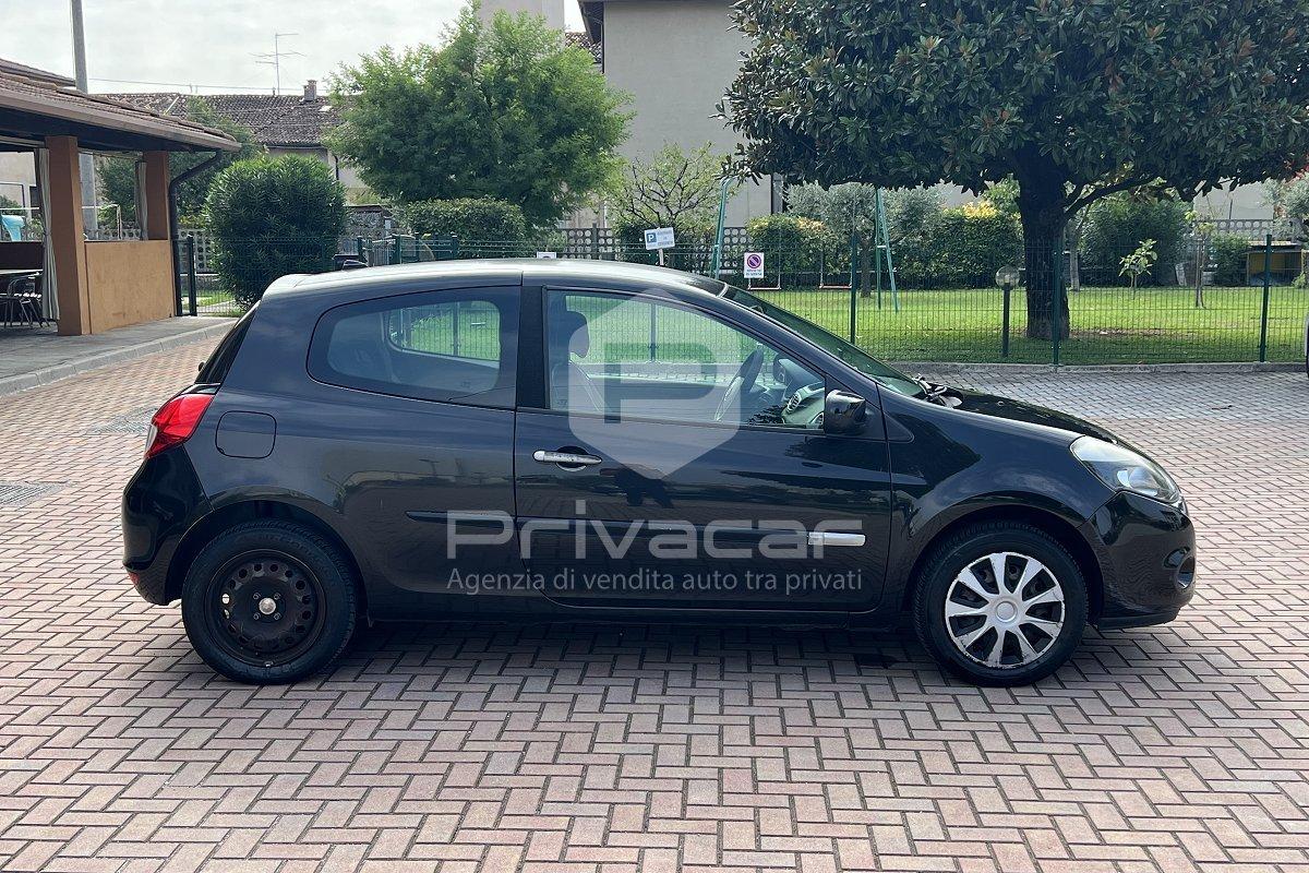 RENAULT Clio 1.2 16V 3 porte Dynamique