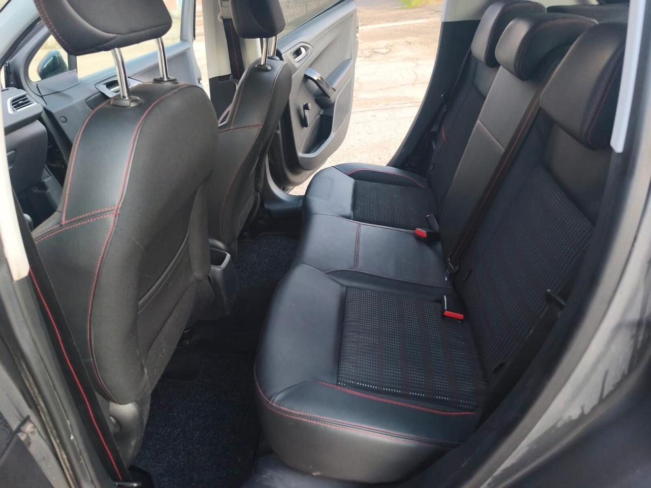 Peugeot 208 GT 2016----1.2 Benzina