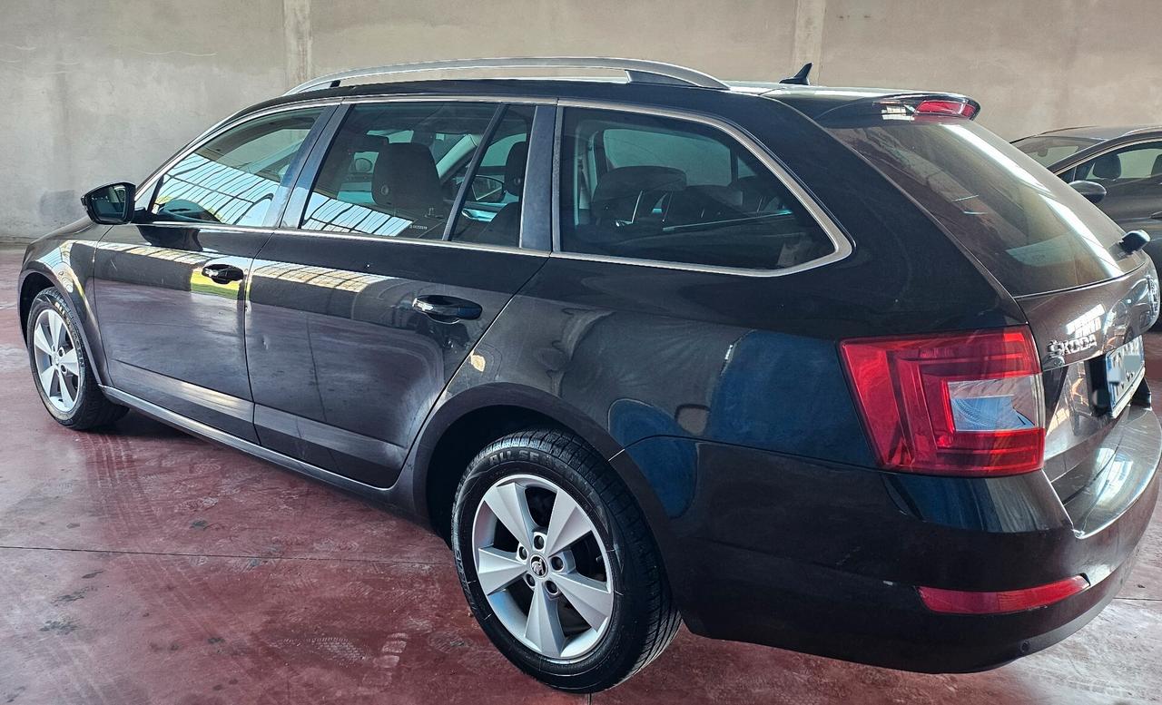 Skoda Octavia 1.6 TDI CR 110 CV Wagon Executive