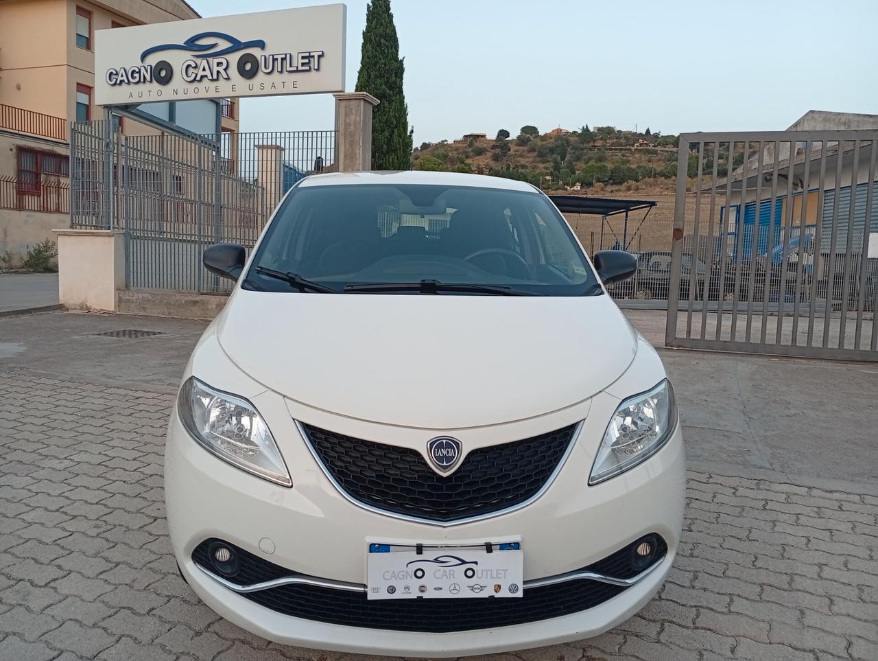 Lancia Ypsilon 1.2 69 CV 5 porte Gold