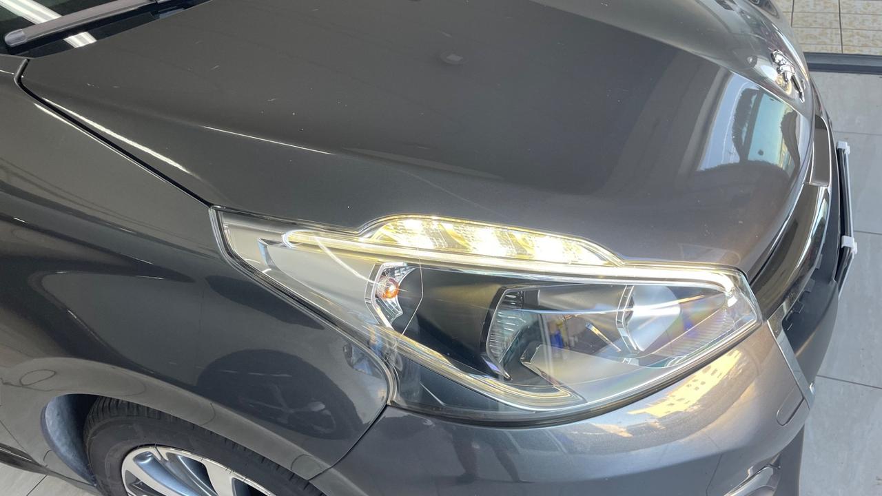 Peugeot 208 BlueHDi 75 5 porte Allure