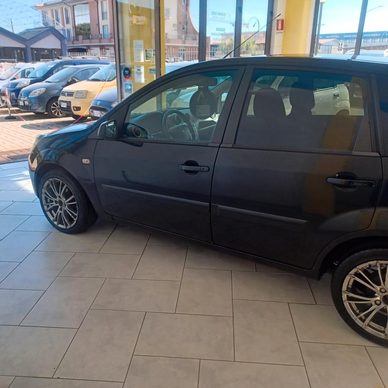 138488 KM NEOPATENATI FIESTA 1.4 TDI OTTIME CONDIZIONI