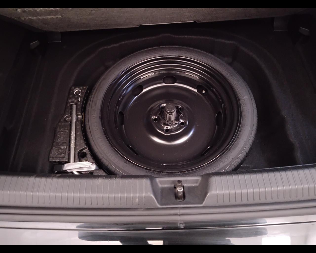 VOLKSWAGEN Golf VIII 2024 - Golf 2.0 tdi Life 115cv