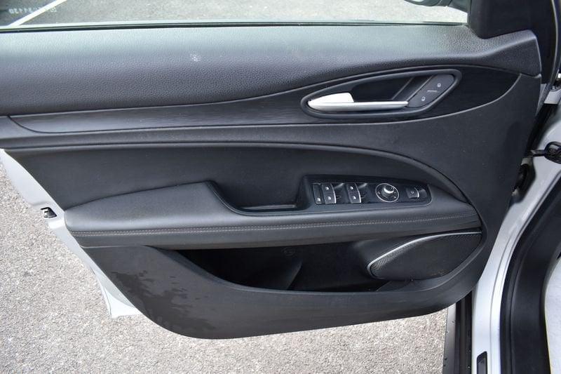 Alfa Romeo Stelvio 2.2 Turbo Diesel 210CV AT8 Q4 B-Tech