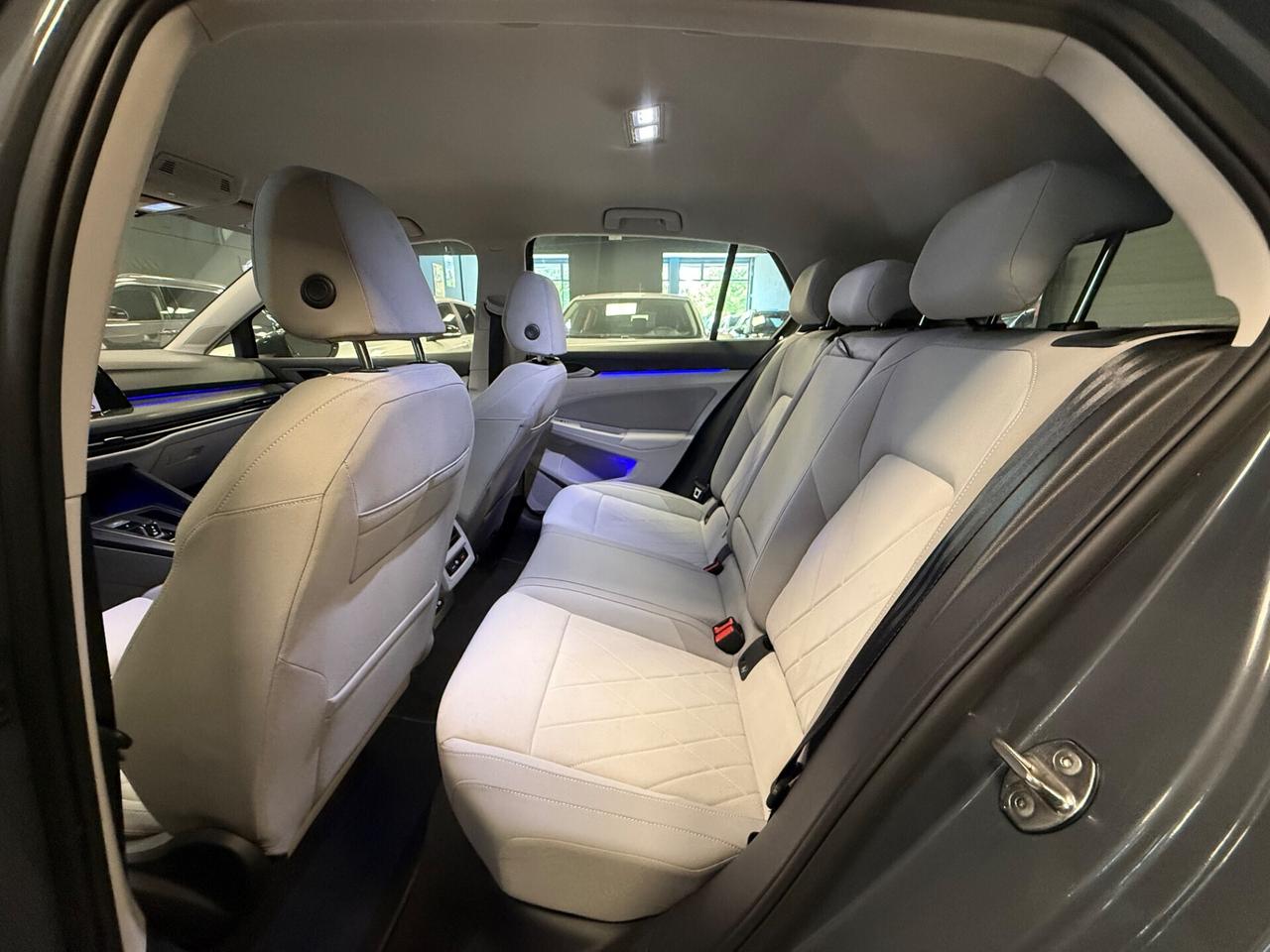 Volkswagen Golf 2.0 TDI SCR Style
