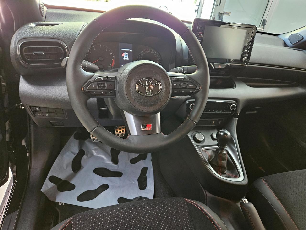 Toyota Yaris 1.6 CIRCUIT - REALMENTE IN SEDE