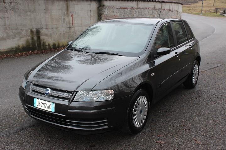 Fiat Stilo MJET 5 porte Dynamic KIT DISTRIBUZIONE APPENA SOSTITUITO GOMME ALL SEASON