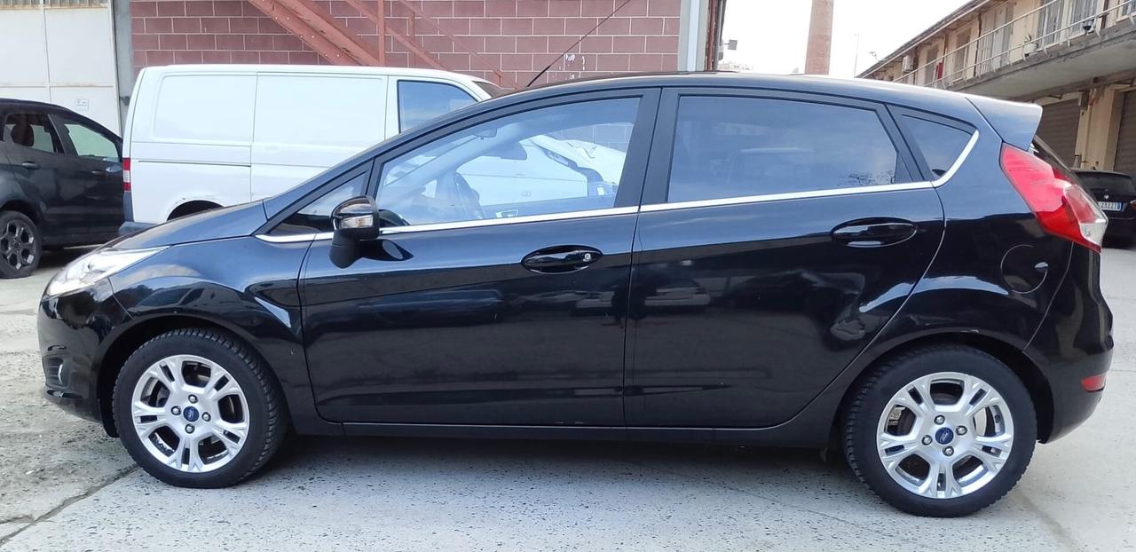 Ford Fiesta 1.0 EcoBoost 100CV 5P. Black &Edition 2015