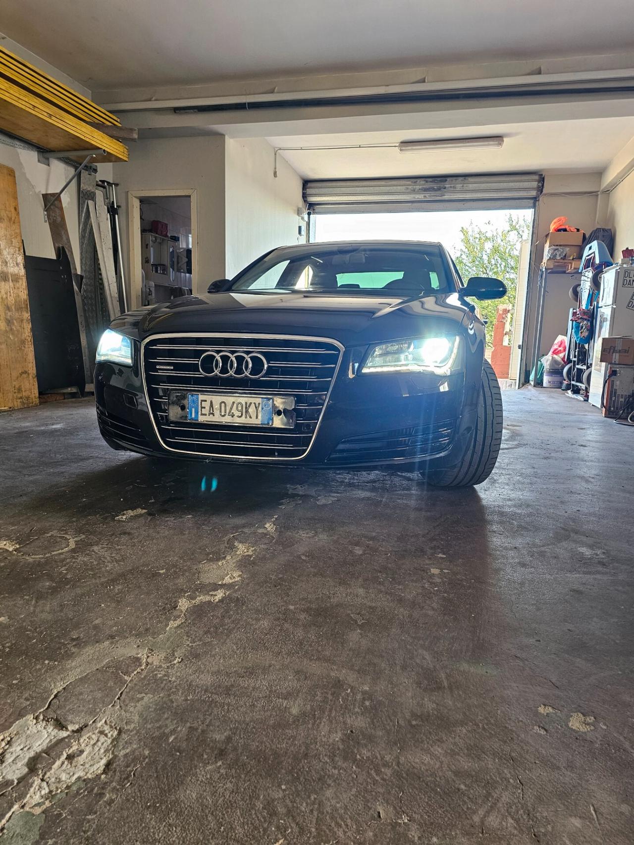 Audi A8 4.2 motore v 8