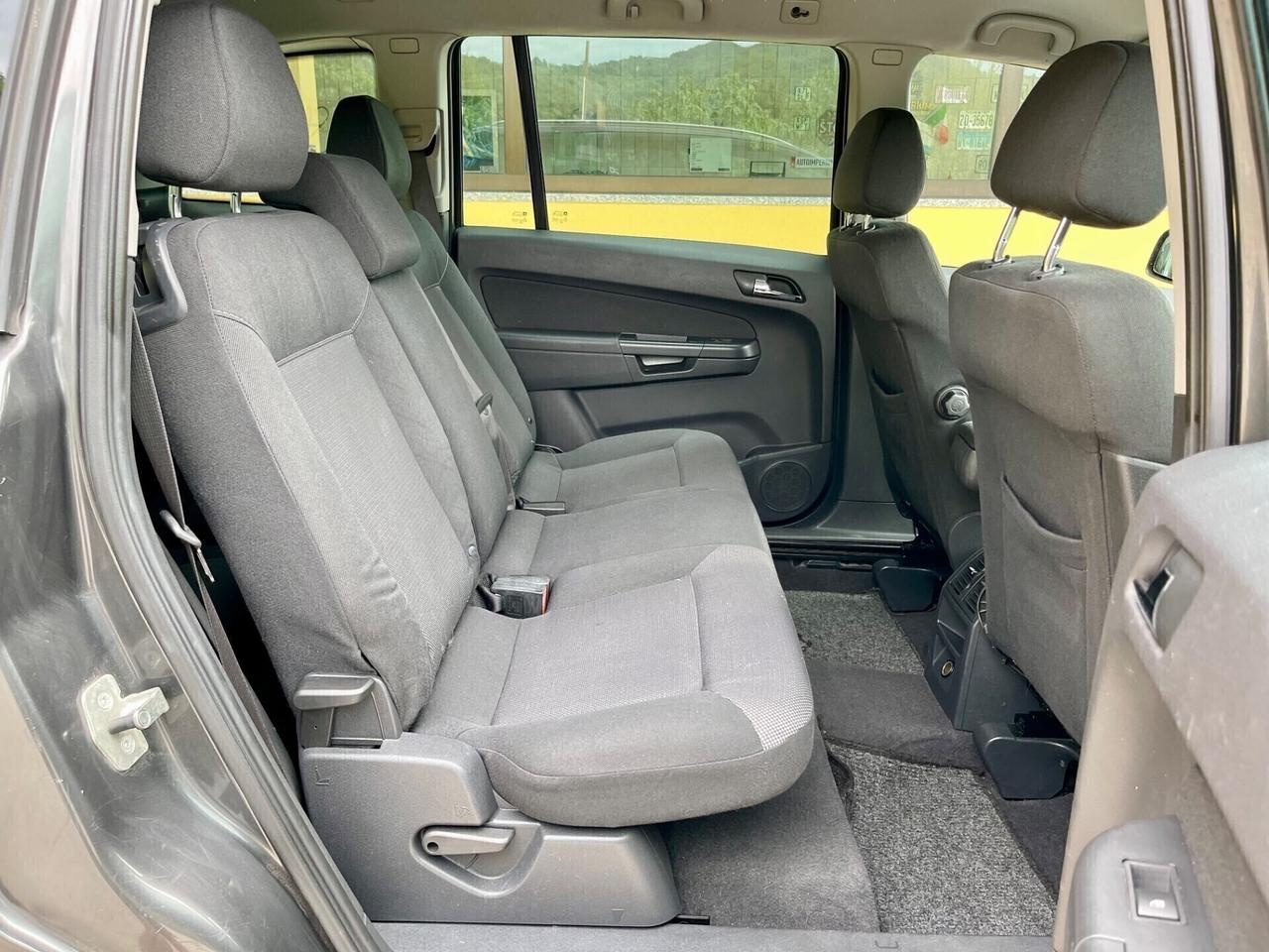 Opel Zafira 7POSTI 1.6T met 110kw Cosmo UNIPROP