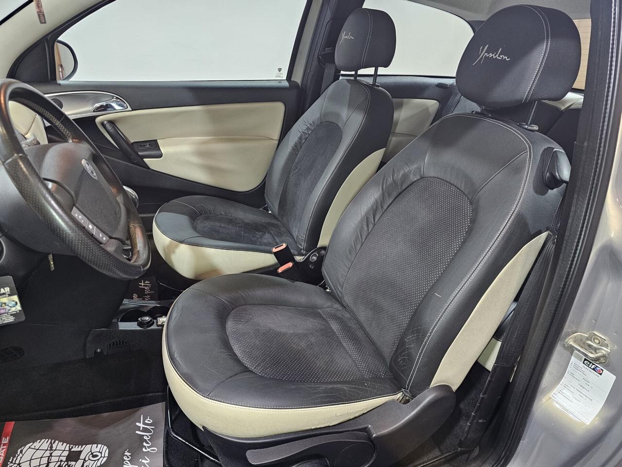 Lancia Ypsilon 1.4 Platino Ecochic GPL