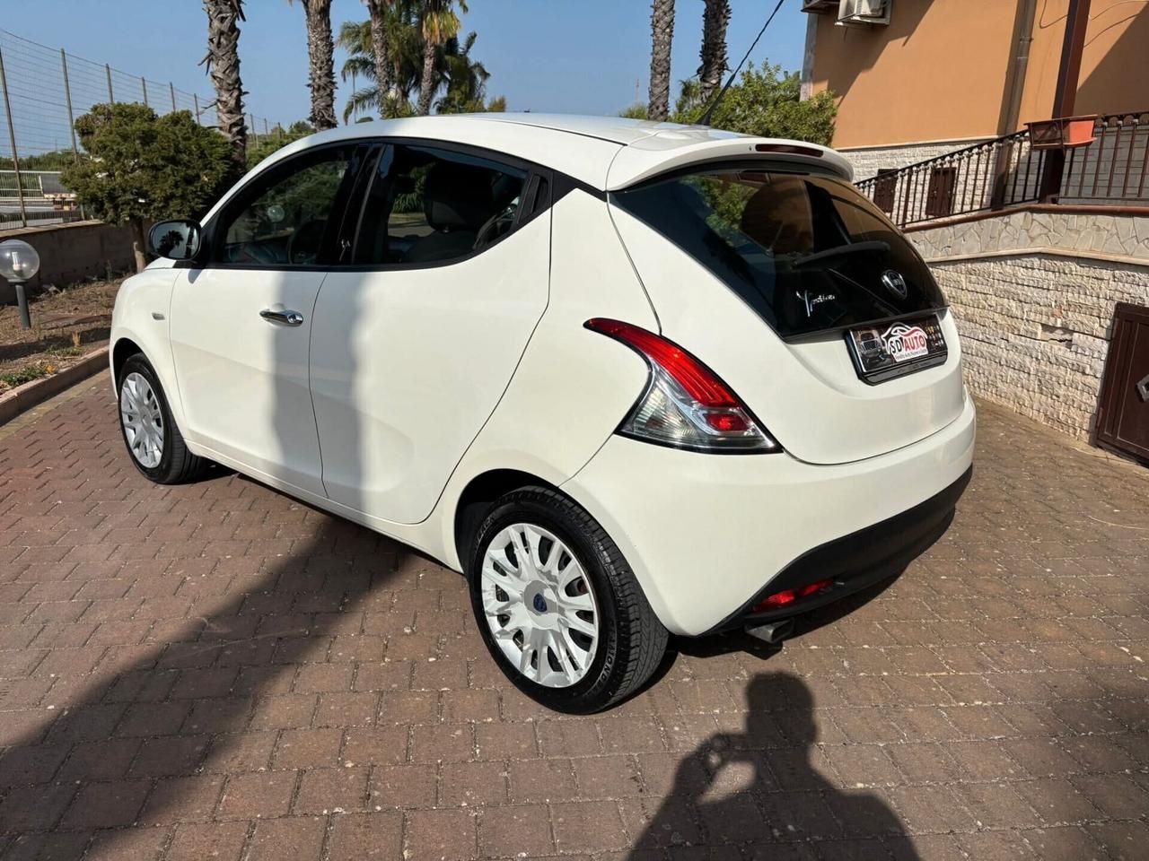 Lancia Ypsilon 1.3 MJT 16V 95 CV 5 porte S&S Platinum//