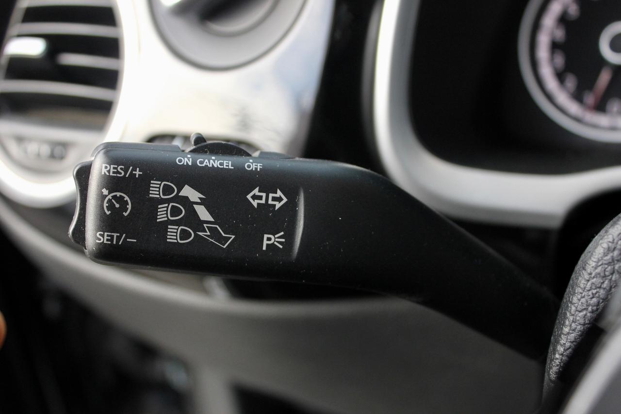 Volkswagen Maggiolino DSG CUP CABRIO 1.2 TSI BIXENON NAVY SEDILI RISC.