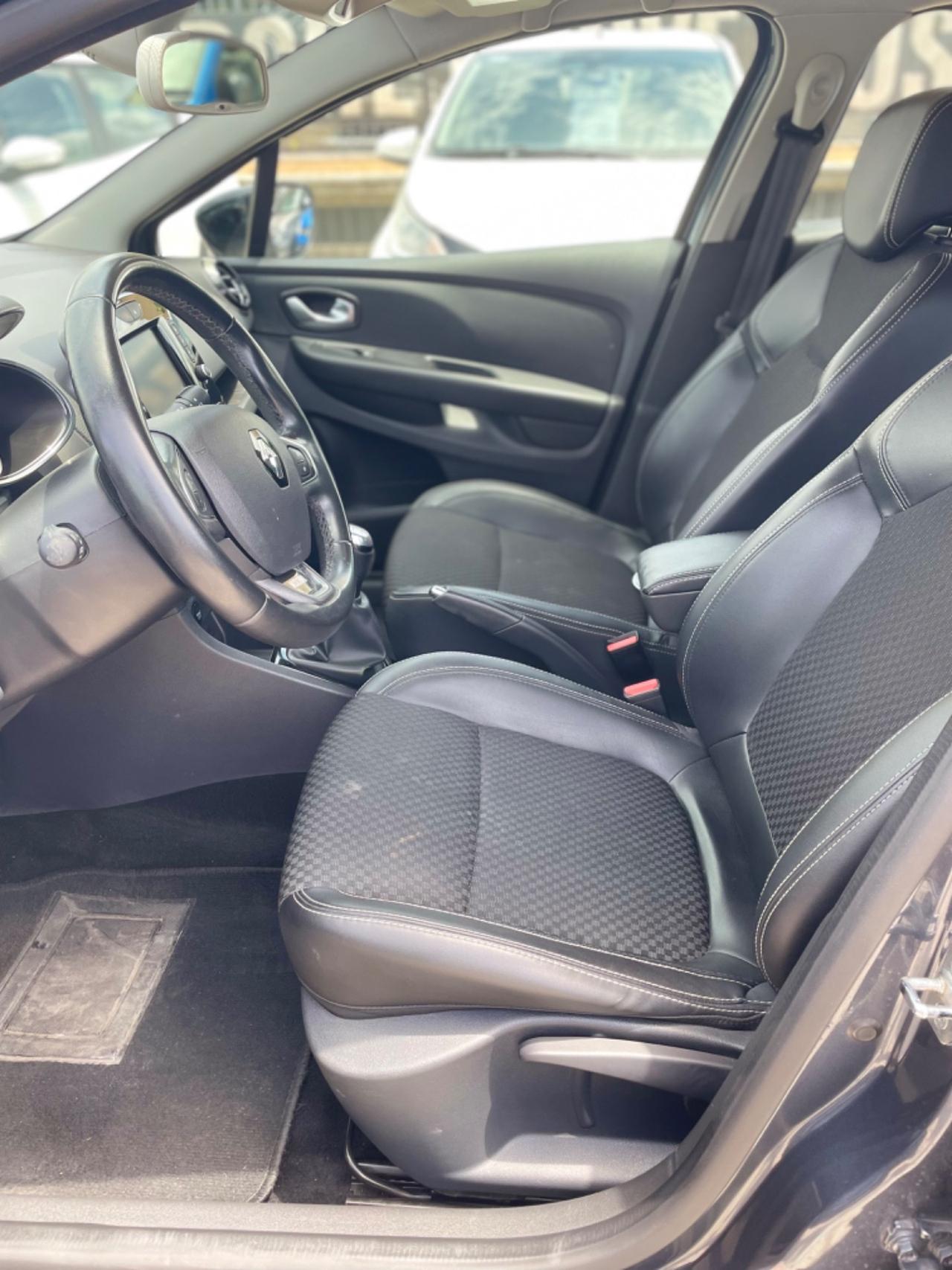 Renault Clio dCi 8V 90 CV 5 porte Moschino Intens
