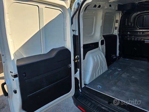 Fiat Doblo Doblò 1.6 MJT S&S PC-TN Cargo Easy