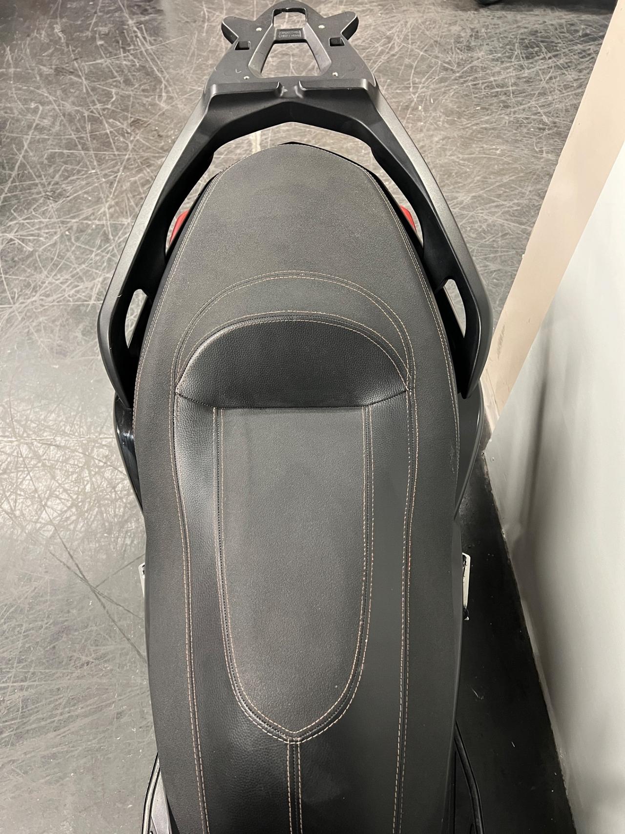 Yamaha X-Max 250