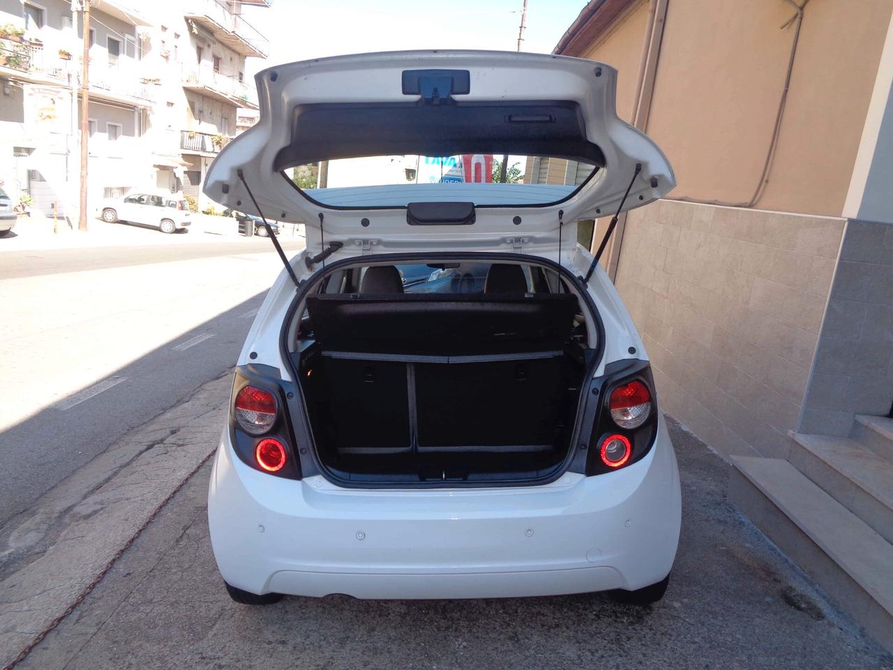 Chevrolet Aveo 1.2 70CV 5 porte (Neopatentati)