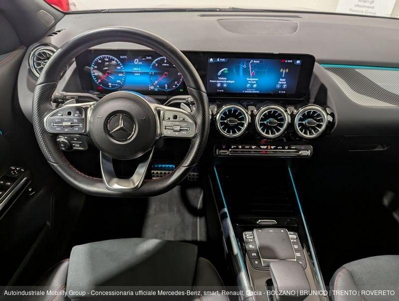 Mercedes-Benz GLA 200 D PREMIUM AUTOMATIC