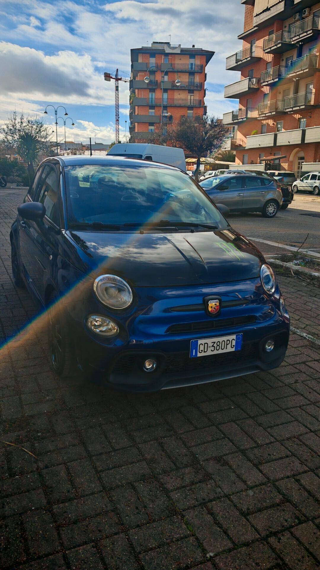 Abarth 595 1.4 Turbo T-Jet 165 CV Monster Energy Yamaha