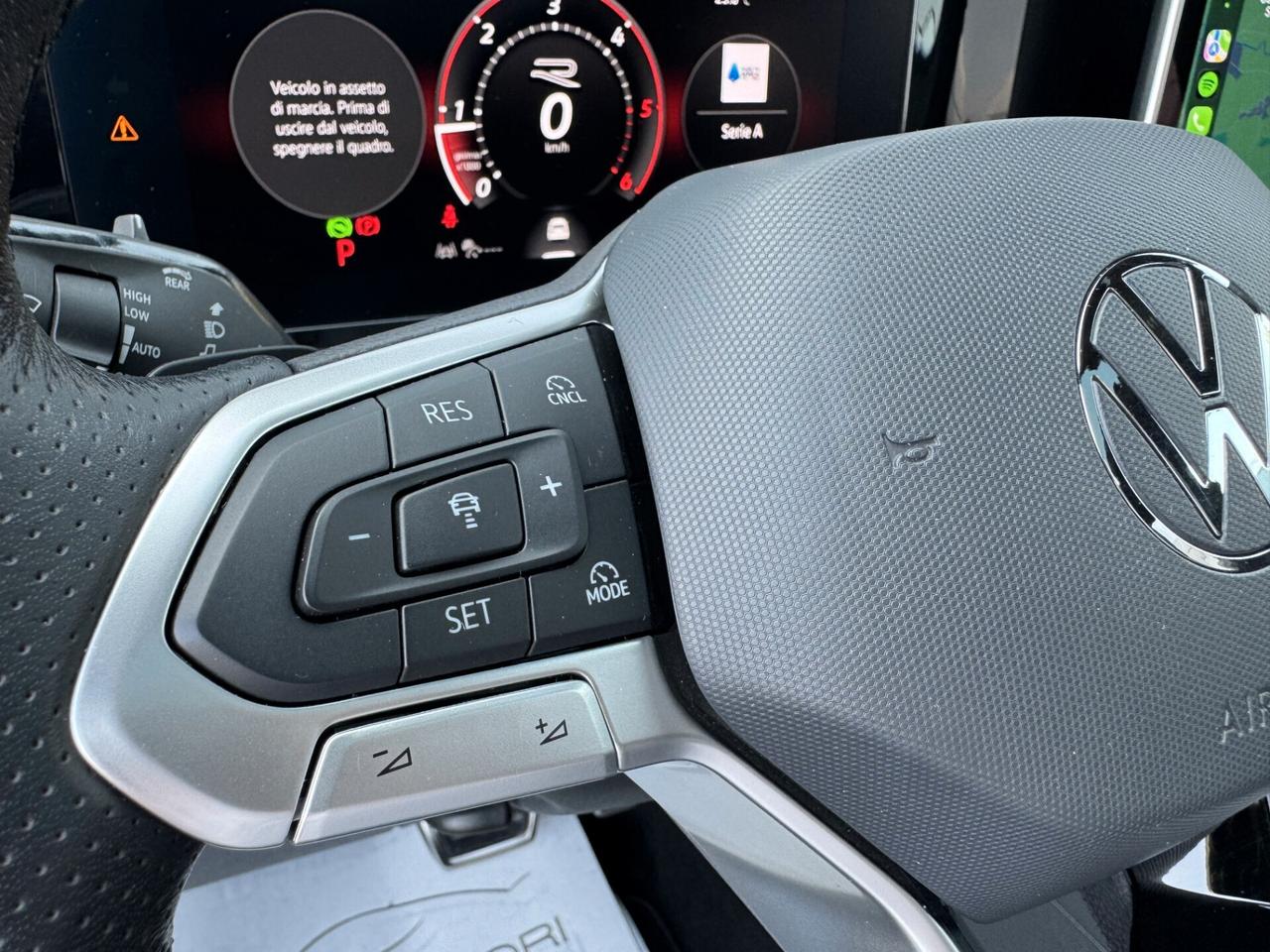 Volkswagen Tiguan 2.0 TDI R-Line Plus (TETTO) 150cv DSG/NO VINCOLI