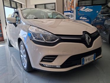 RENAULT Clio Intens 1.200 16v 75cv 5porte