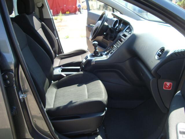 Peugeot 5008 1.6 HDi 112CV Business
