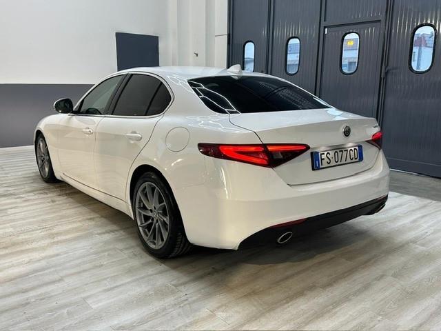 Alfa Romeo Giulia 2.2 Turbodiesel 180cv Super