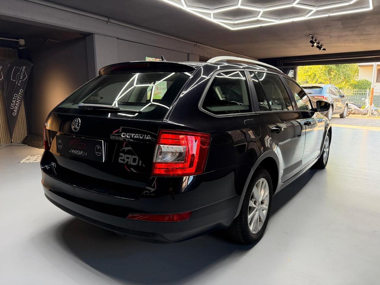 Skoda Octavia 1.6 TDI CR 110 CV DSG Wagon Style