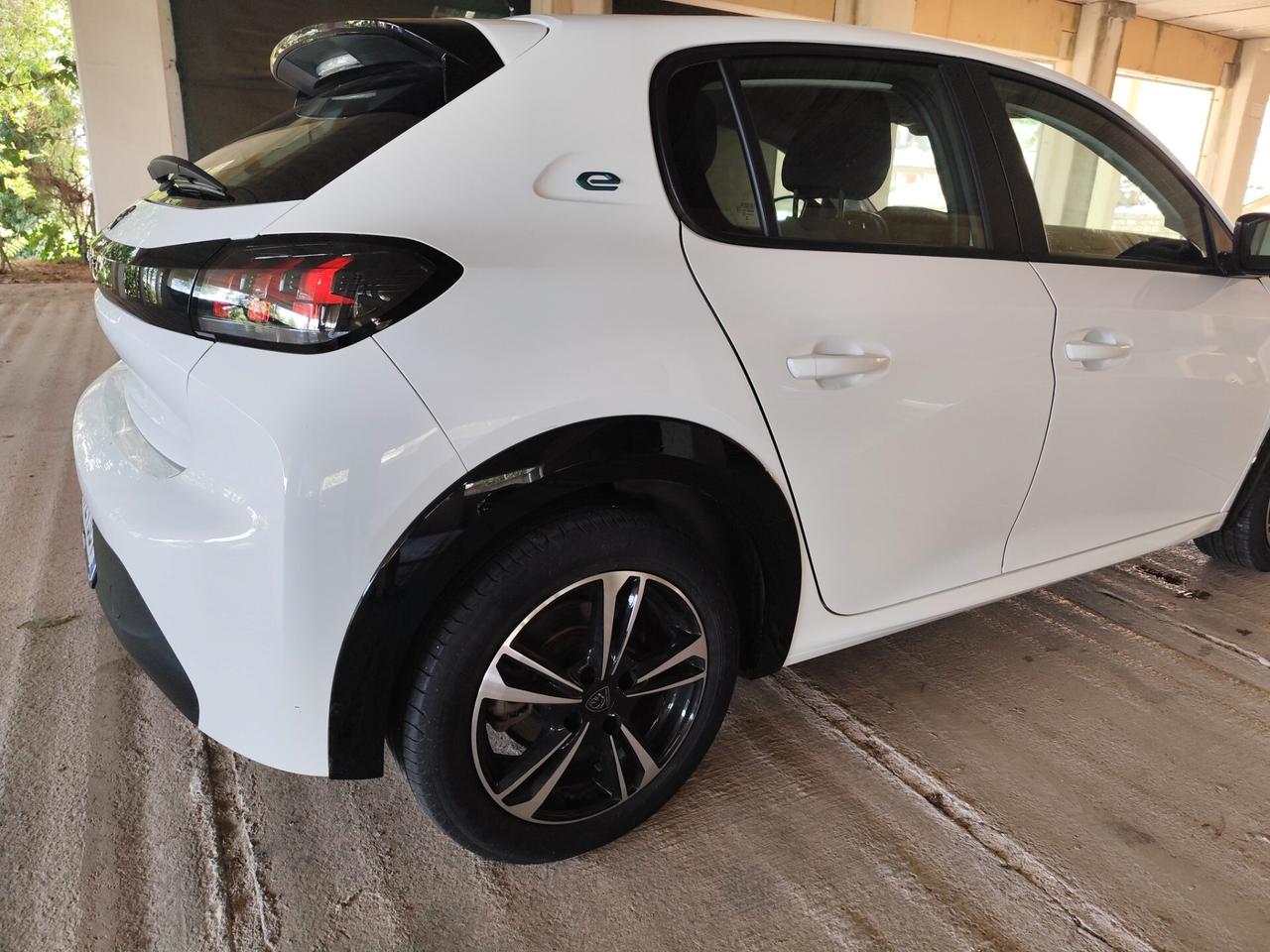 Peugeot 208 motore elettrico 156 CV 5 porte GT
