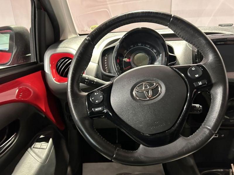 Toyota Aygo Connect 1.0 VVT-i 72 CV 5 porte x-fun X NEOPATENTATI