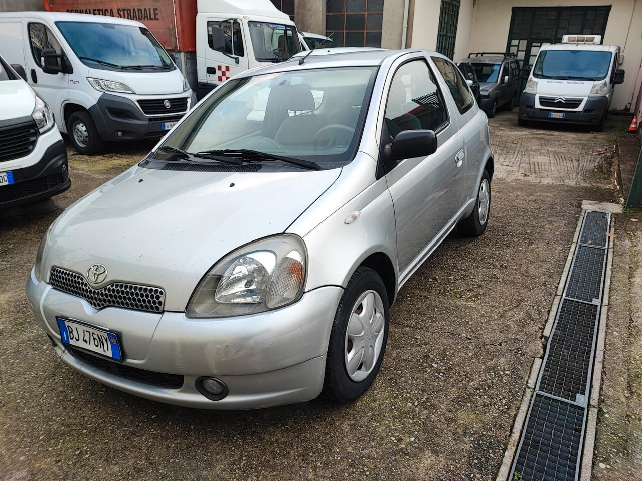 Toyota Yaris 1.0i