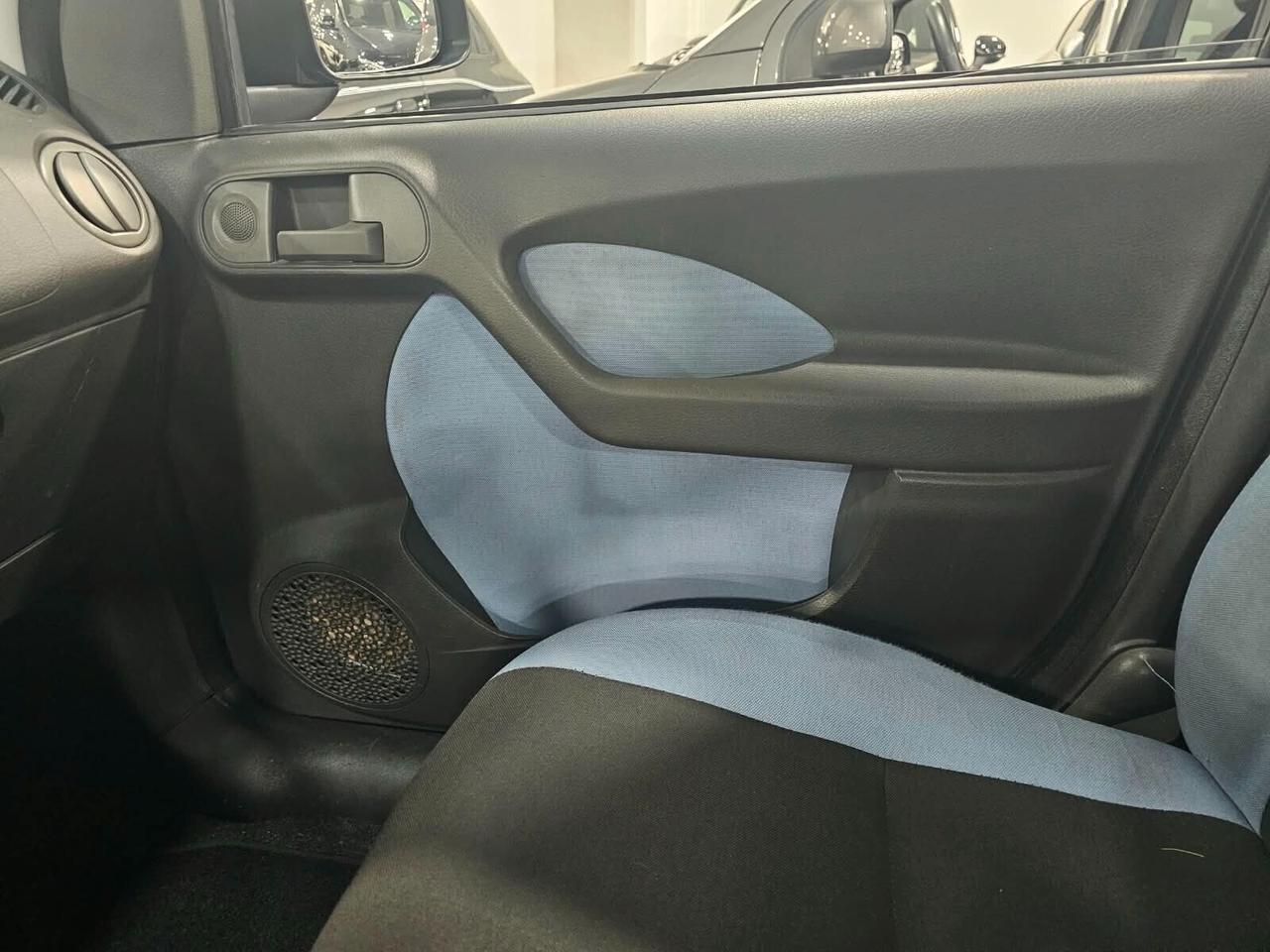 NUOVA FIAT PANDA EMOTION PLUS 1.2 BENZ 60CV - AUTO COME NUOVA.