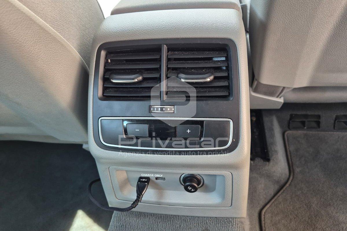 AUDI A4 Avant 30 TDI S tronic