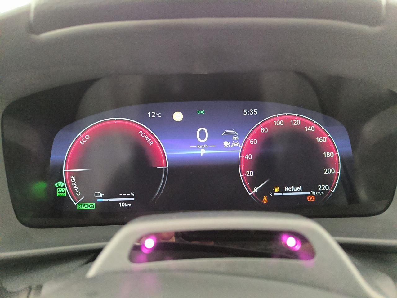 Toyota C-HR 2.0 phev lounge hero fwd e-cvt