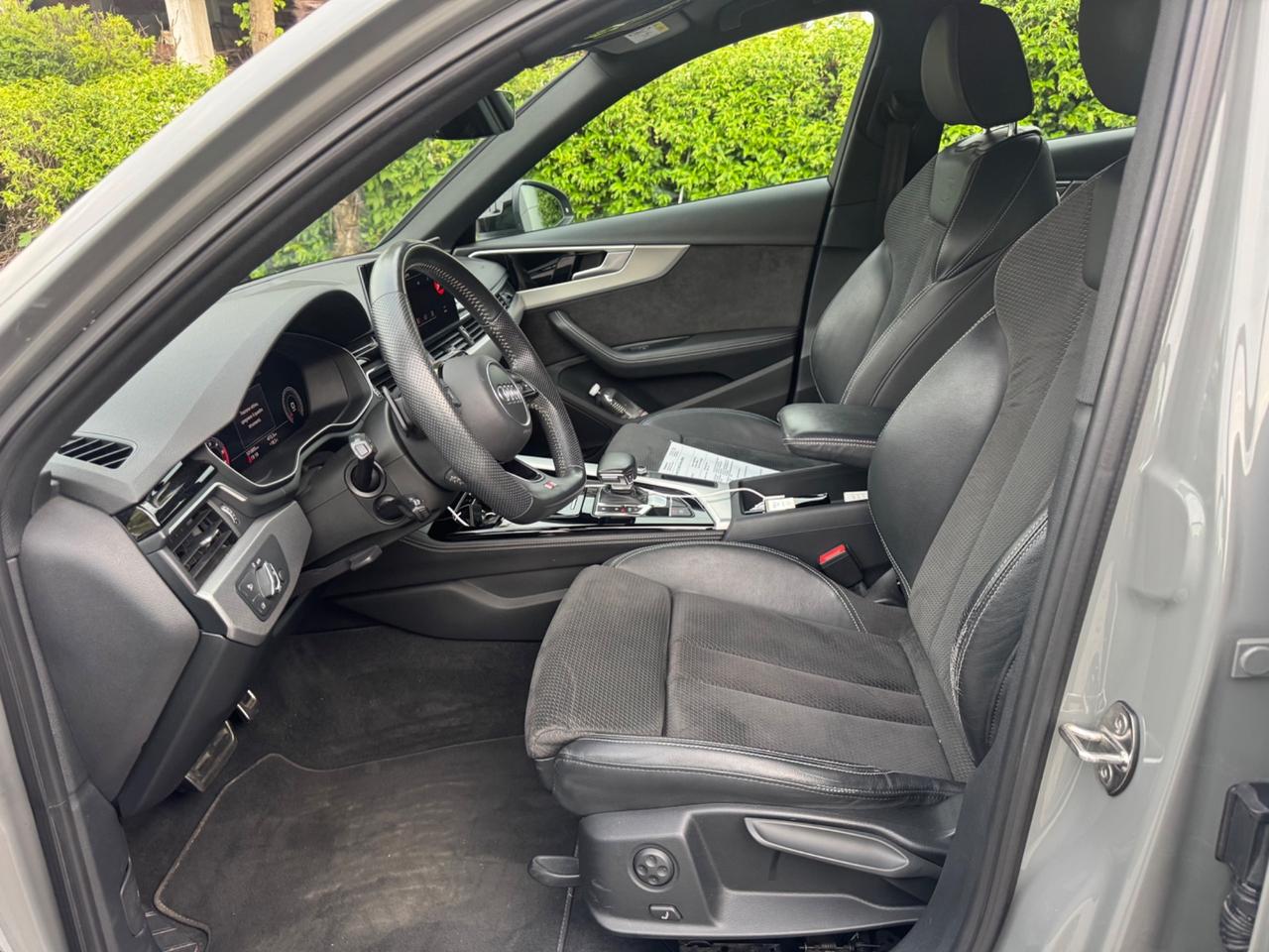 Audi A4 40 TDI quattro S tronic edition