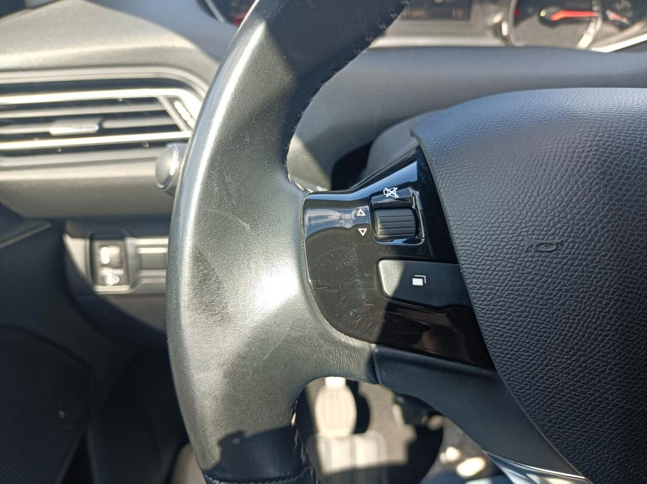 Peugeot 308 PureTech Turbo 130 S&S Allure