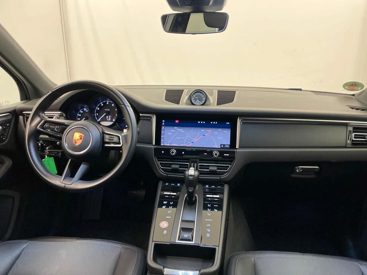 Porsche Macan 2.0 265cv TETTO PANORAMICO / RUOTE 21 / TELECAMERA / APPLE CARPLAY