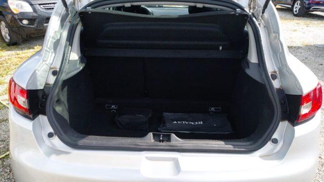 RENAULT Clio 1.2 75CV GPL 5 porte Live PER NEOPATENTATI