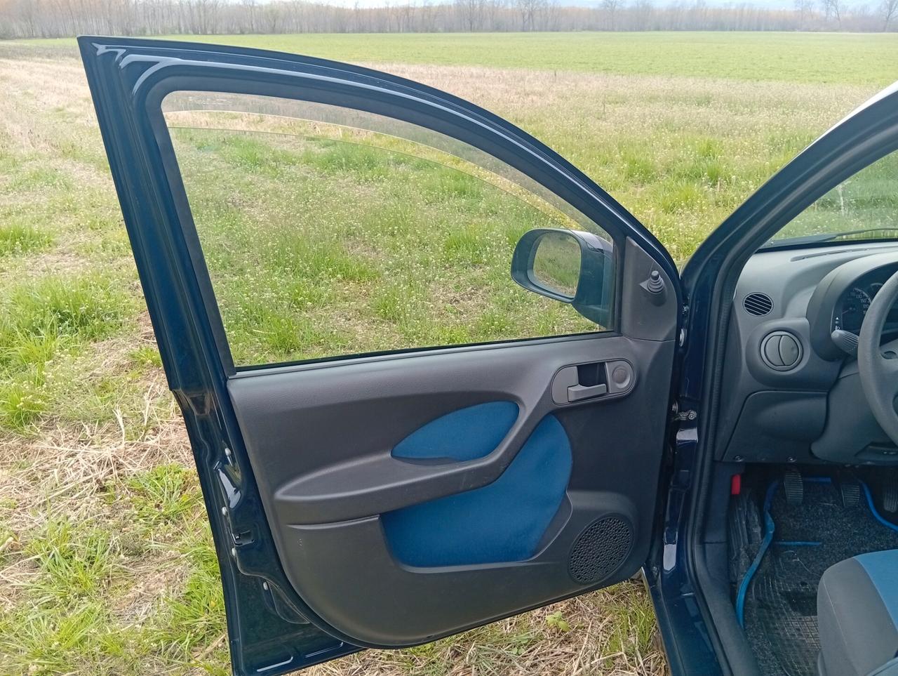 Fiat Panda 1.2 Emotion 60Cv 2010 118.500km .