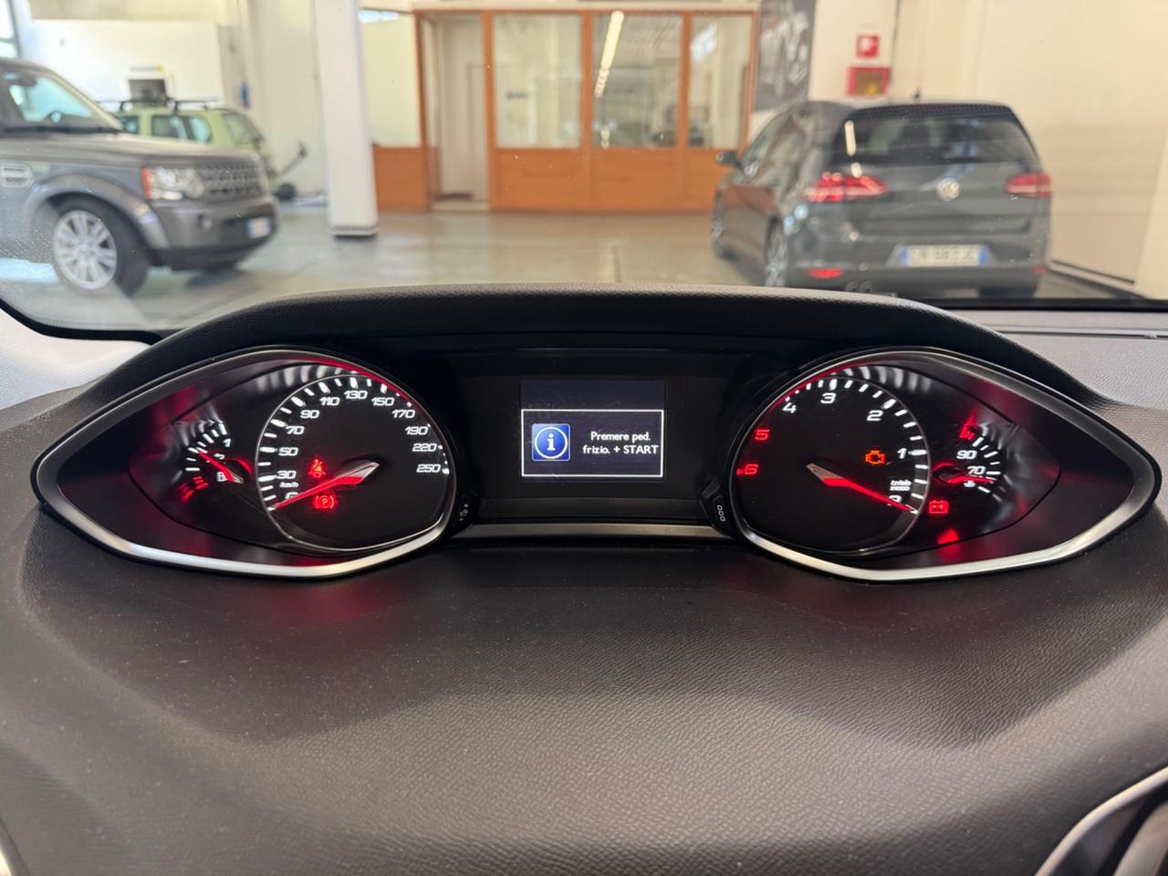 Peugeot 208 1.4 HDi 68 CV 5 porte Allure