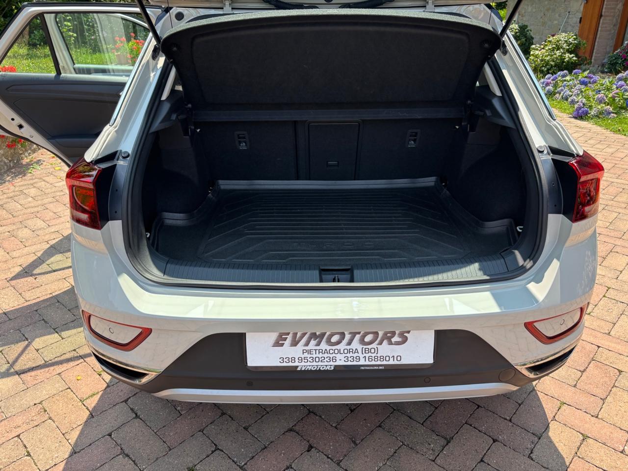 Volkswagen T-Roc 1.5 TSI 16000 Km - 03/2024