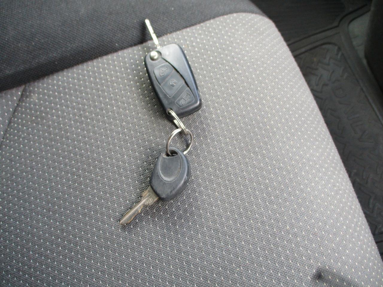 Iveco Daily 35C11 2.3 110CV DOPPIA CABINA 7P RIBALTABILE TRIL